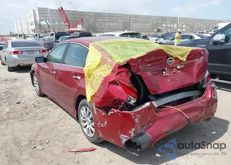 2015 Nissan Altima 2.5 S z USA, uszkodzony, nr VIN 1N4AL3AP5FC184714